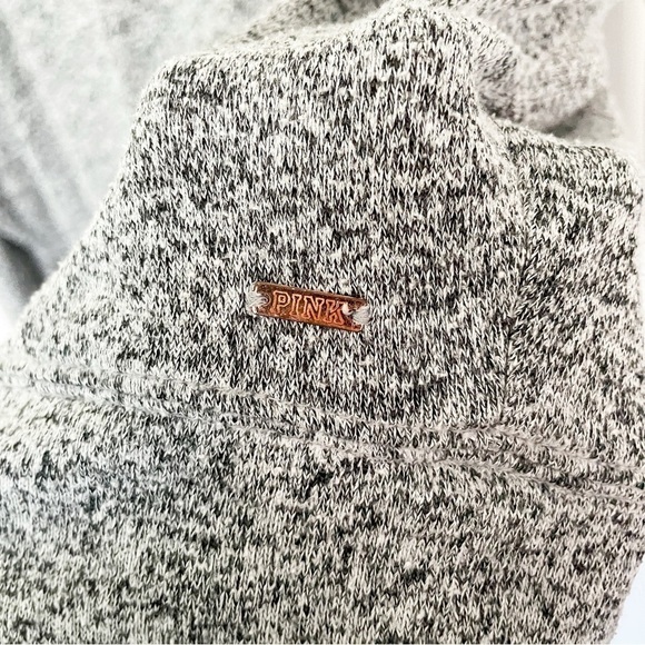EUC PINK VICTORIA'S SECRET GRAY PULLOVER LONG SLEEVE TOP
SIZE MEDIUM - Picture 6 of 9